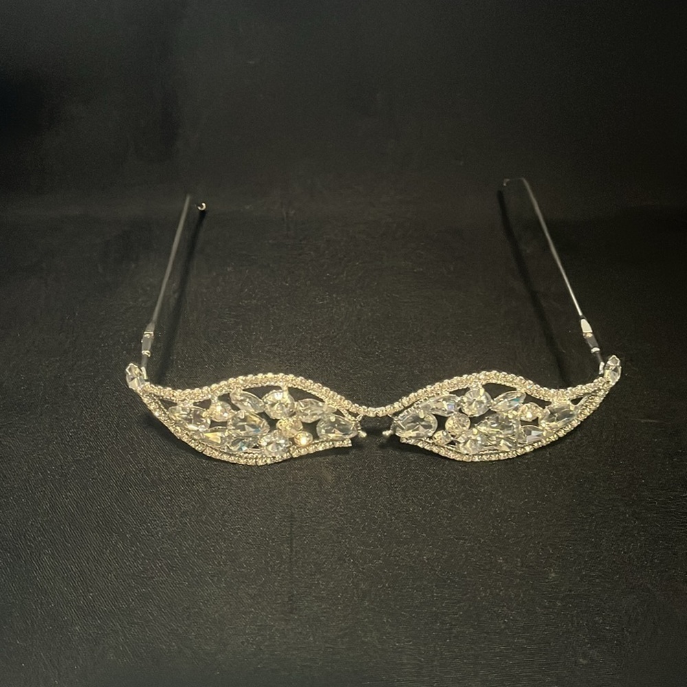MASQUERADE GLASSES W/FREE CASE ✨✨✨ - Picture 7 of 9
